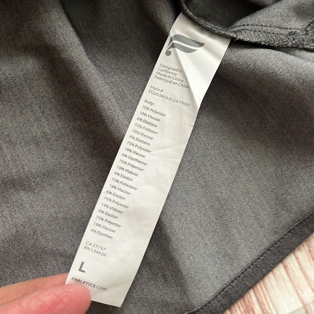 Fabletics Feel Good Performance Gray Scrub Top L - image 6